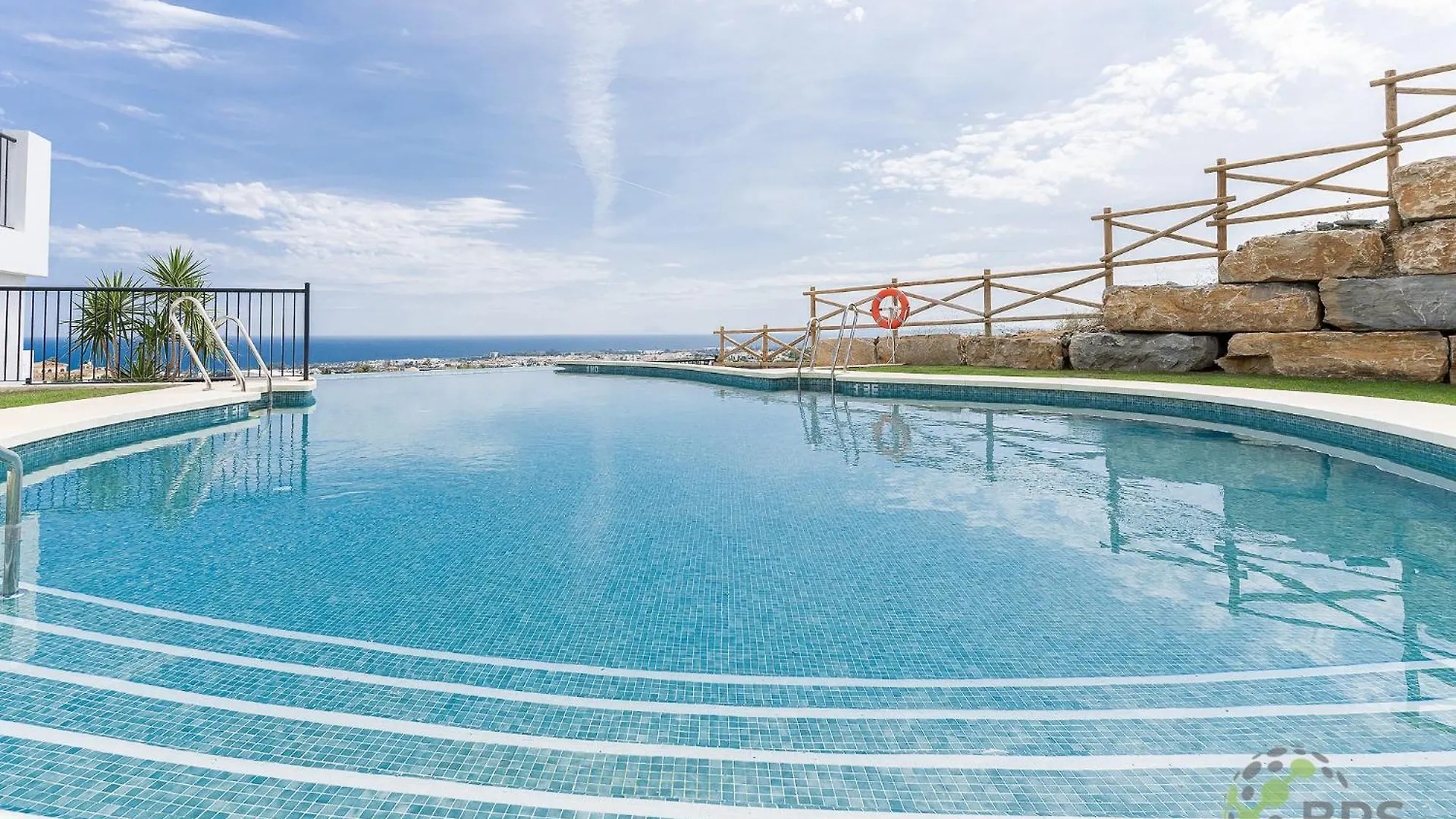 Paraiso Pueblo: Penthouse With Sea Views 583 Estepona 0*,